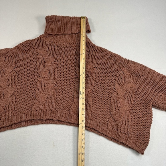Favlux Fashion Sweater Womens Size S Chunky Neck Turtle Neck Crop - Picture 7 of 9